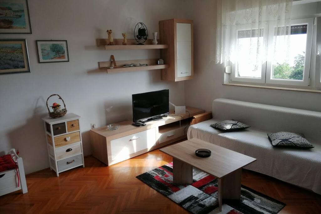 Spacious 2-Room Apartment With Beautiful Sea View Crikvenica Extérieur photo